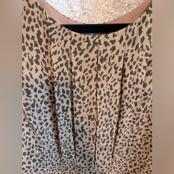 NWOT - Ann Taylor Leopard Sleeveless Top, Silk Lining Sz 4 - Picture 3 of 5